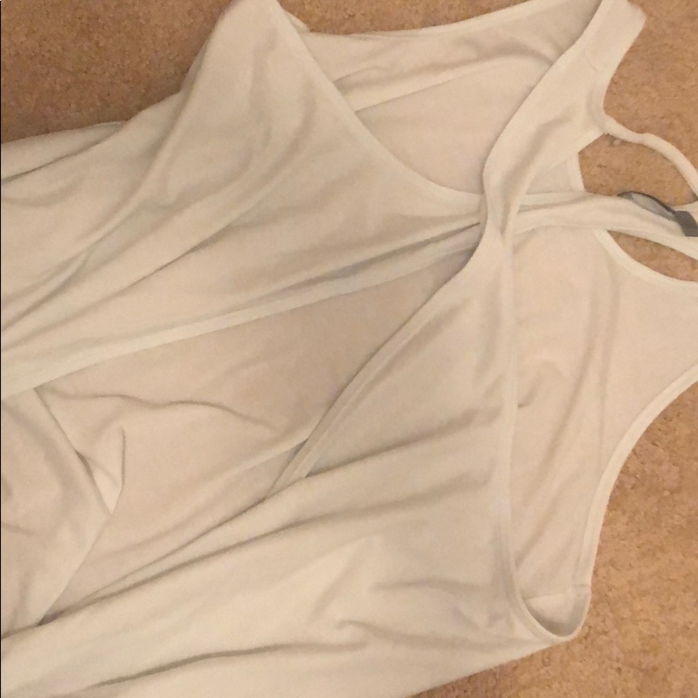 ATHLETA TEE ❤️❤️🤩 - Picture 2 of 3